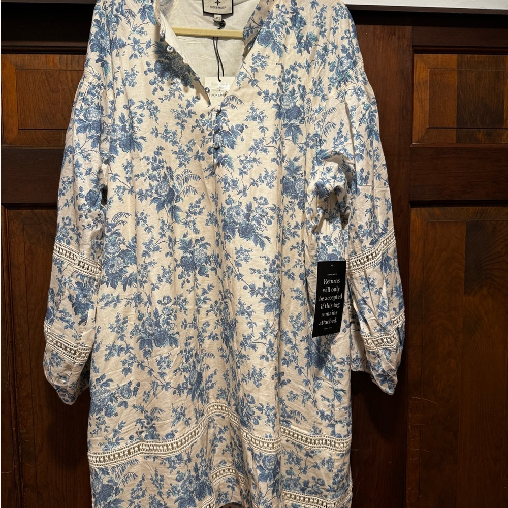 Tuckernuck Blue Floral Women's Cape